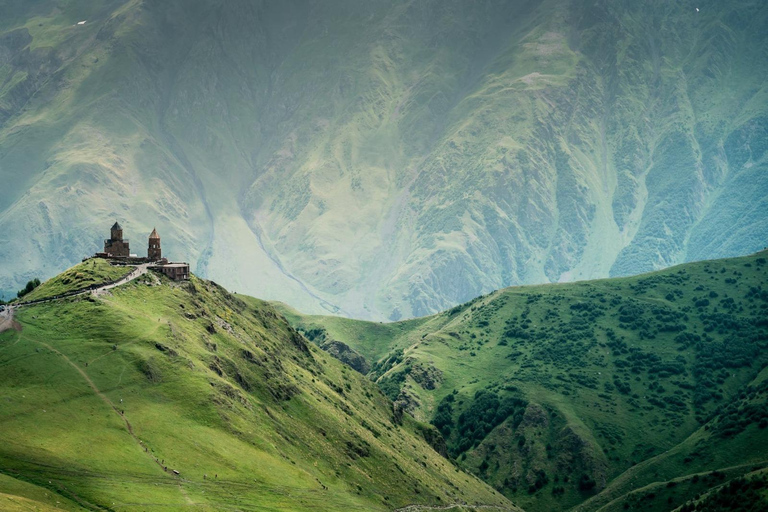 Ein Tag im Kaukasusgebirge, Ananur, Gudauri, Kazbegi