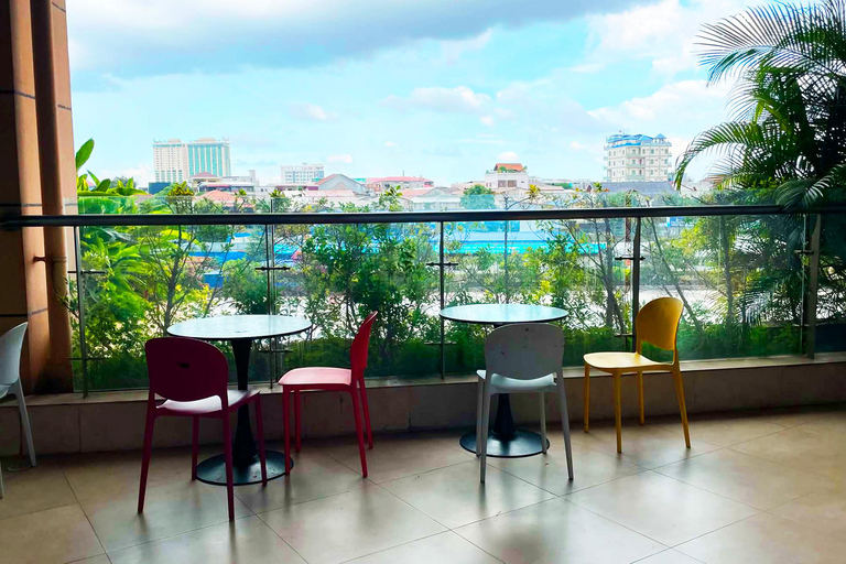 Vientiane: Art House Cafe Painting & Eco Print Workshop