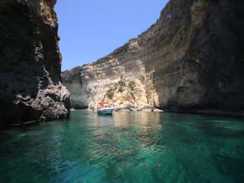 Mellieha : 15h00 Tour des grottes de Comino en bateau à moteur 2h Lagon bleu