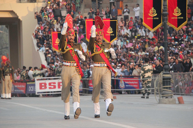 Amritsar: Golden Temple & Wagah Border 3-Day Tour with Hotel