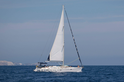 Sailing Cruise to Dia Island with Free Meal, Drinks and SUP Semi-Private Cruise to Dia Island with Meal, Drinks & SUP