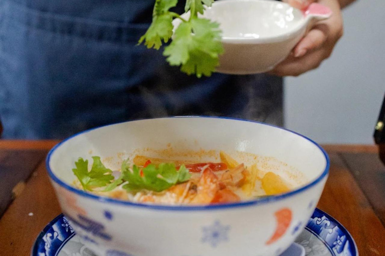 Bangkok: Jim Thompson House Tour and Thai Cooking Experience