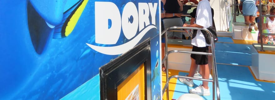 Une aventure en mer Égée à bord de la vedette à fond de verre Dory !