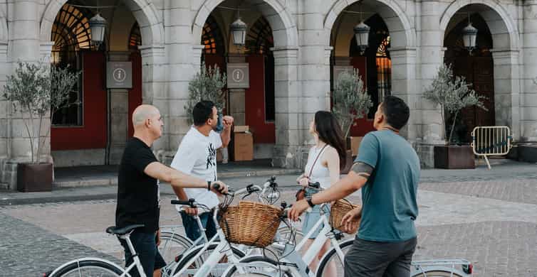 Madrid: City Highlights Guided Vintage Bike Tour photo 14