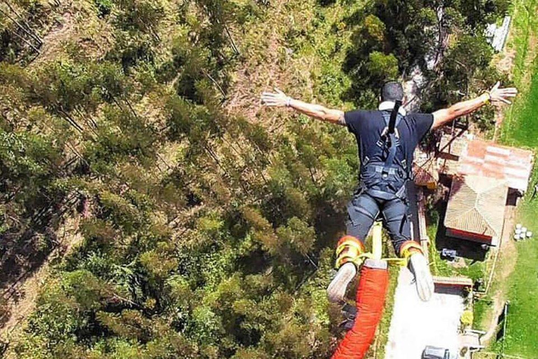 Extreme activity : Bungee jumping