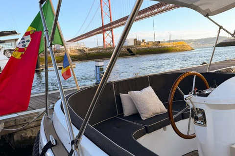Lisbon Sunset Luxury Boat Vibes with Drinks & Pizza Lisbon Luxury Cozy Cruise with Drinks & Pizza