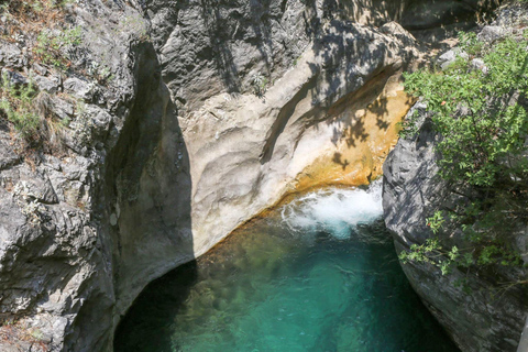 Alanya: Safári em jipe para famílias com visita ao desfiladeiro, rio e aldeiaAlanya: Safári em jipe para toda a família com visita ao desfiladeiro, rio e vila