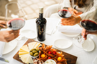 Pelješac: degustazione di vini rossi e tagliere di specialità locali per due