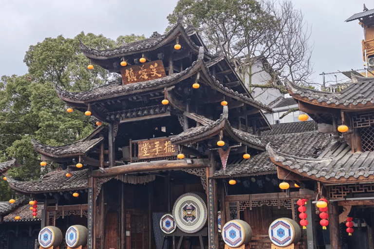 Zhangjiajie: Mengdong River Rafting & Furong Town Tour