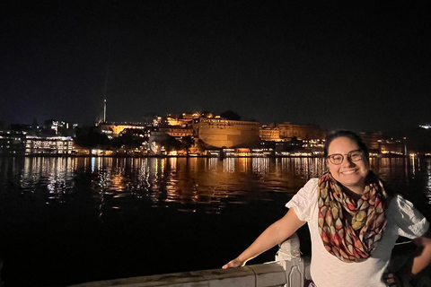 Incrível excursão a pé noturna em Udaipur