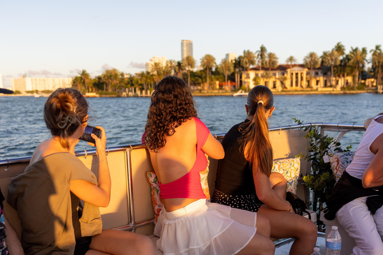 Miami: Millionaire's Row Cruise with Bay Swim Stop
