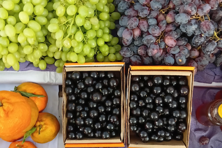 Rio de Janeiro: Copacabana Market Tour with Tastings