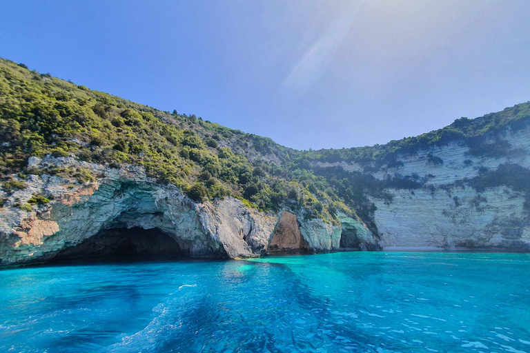 From Lefkimmi: Paxos, Antipaxos & Blue Caves Speedboat Tour