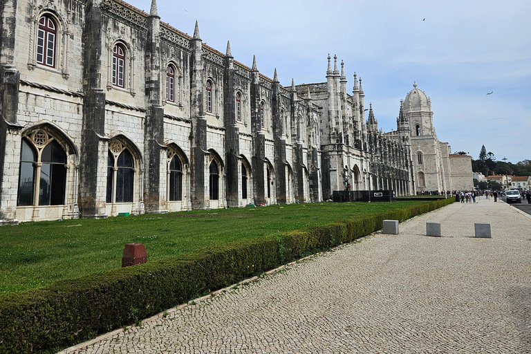 LISBON DELUXE FROM THE HEIGHTS-100% PRIVATE FULL DAY