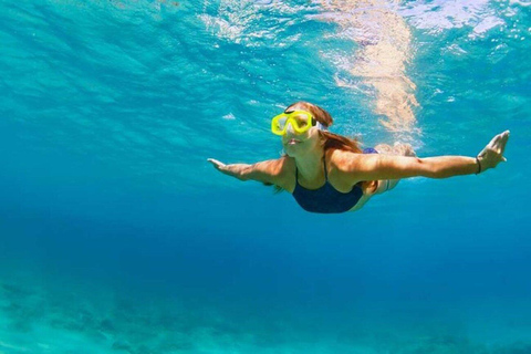 Huatulco: 7 Bays Boat Tour with Snorkeling and Lunch