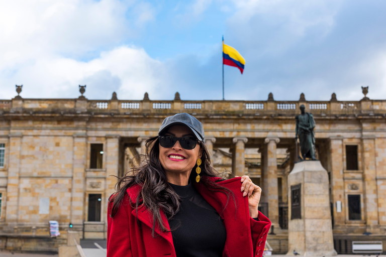 Candelaria Bogotá: Photo Shoot and Private Hike for Couples