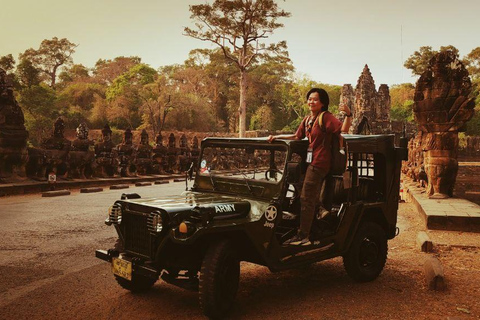 Angkor Wat Discovery Tour by Jeep