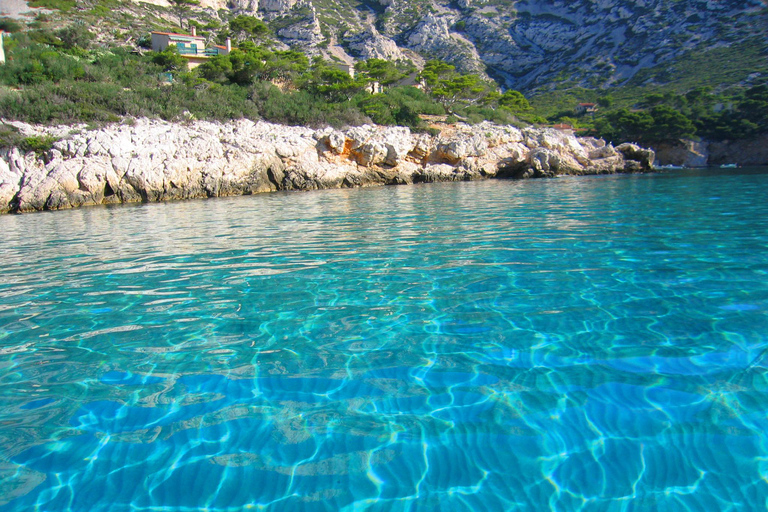 Vanuit Marseille: Iconische rondvaart door de Calanques met snorkelenMiddag rondvaart: Vertrek Vieux-Port