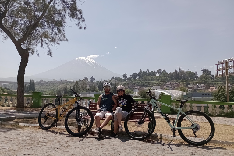 CITY TOUR DE BICICLETA EM AREQUIPA