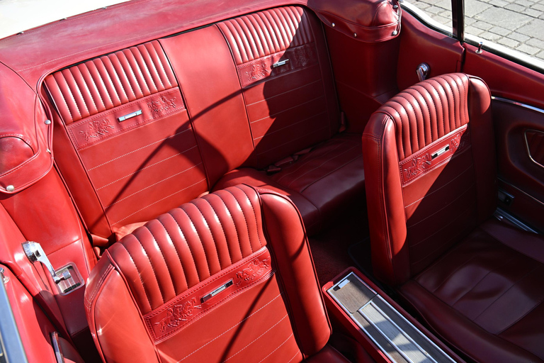 Paris: Vintage Mustang Tour & Local Guide with Hotel Pickup Paris Highlights | 1-Hour Mustang Express Tour