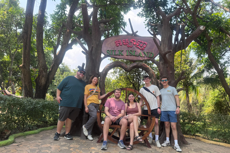 Phnom Penh: Silk Island Half-Day Walking Tour