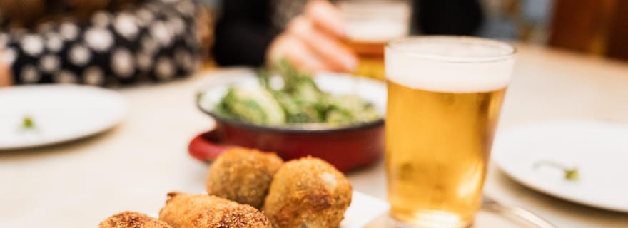 Visite culinaire de Cadix avec Tapas et boissons avec un local