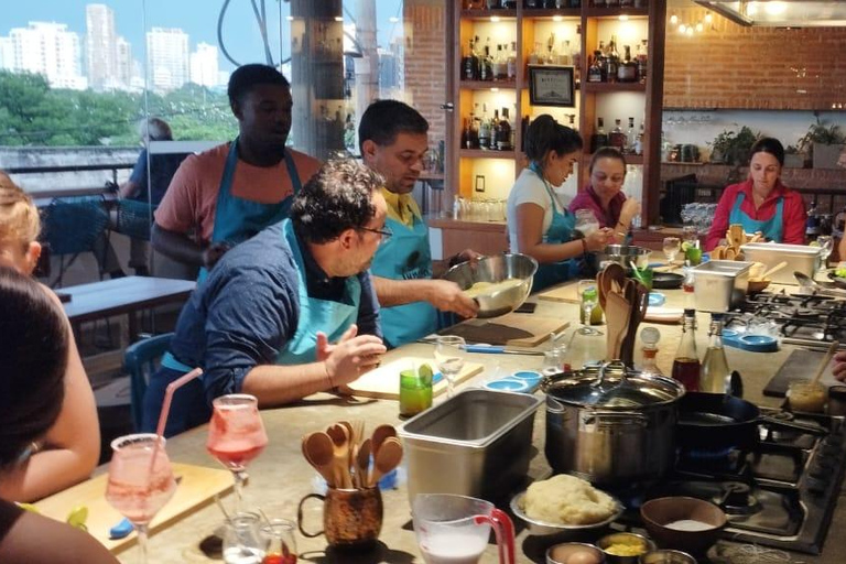 Fiesta di frittelle: Alla scoperta delle tradizioni croccanti di Cartagena!