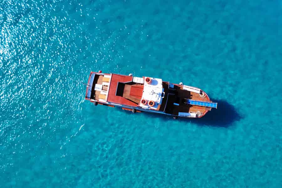 Ibiza: All-inclusive-Strand-Hopping-Tour. Tagsüber und bei Sonnenuntergang. Foto: GetYourGuide Ibiza: All-inclusive-Strand-Hopping-Tour. Tagsüber und bei Sonnenuntergang. Foto: GetYourGuide