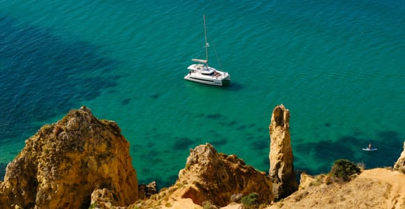 Blue Breeze: medio día en catamarán privado en Lagos, Algarve