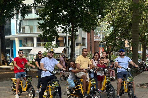 Medellín City Tour mit dem E-Bike: Das Beste in 4 Stunden, inklusive Mittagessen