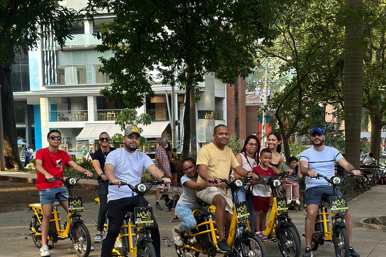 Medellín City Tour mit dem E-Bike: Das Beste in 4 Stunden, inklusive Mittagessen