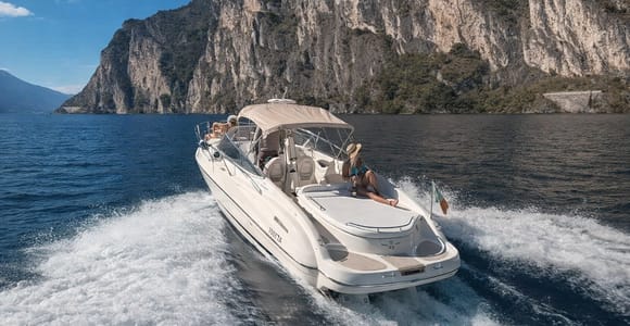 Riva del Garda: Private Speedboat Tour to Limone & Malcesine