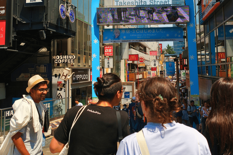 Tokio: wandeltour langs de hoogtepunten van Harajuku en Meiji JinguTijdreizen in Tokio: popcultuur in Harajuku en het Meiji Jingu-heiligdom