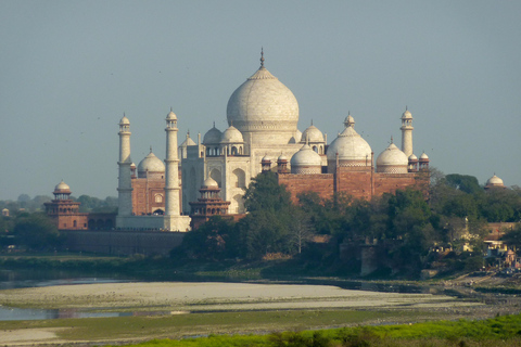 Sunrise Splendor: Agra Day Tour