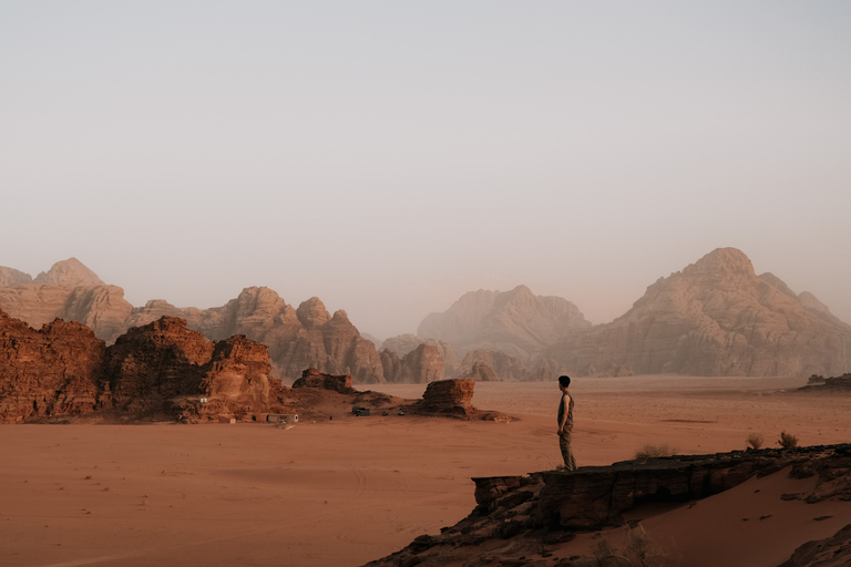 Aqaba : Visite privée du Wadi Rum avec safari en jeep et dîner