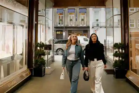 Persönliche Shopping Tour mit einem erfahrenen Modestylisten