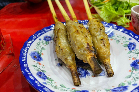 Excursion gastronomique en cyclo à Hue en soirée et musique folklorique sur la rivière des Parfums