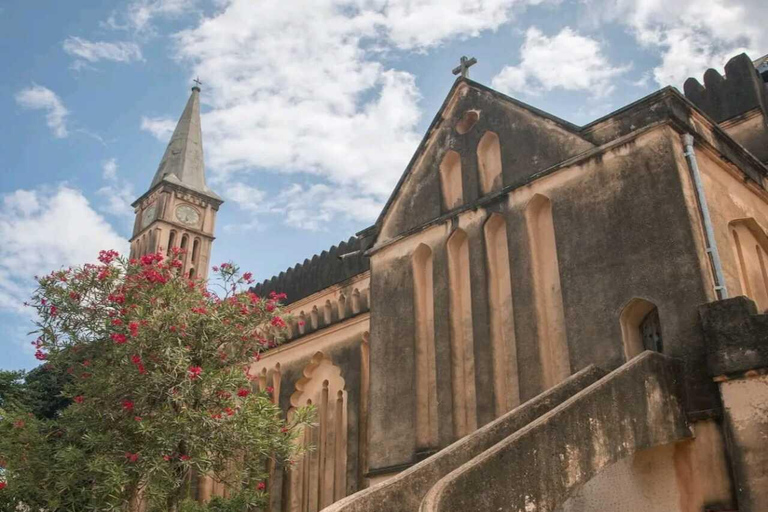 Zwiedzaj Stone Town z prywatnym przewodnikiem francuskojęzycznymZwiedzanie Stone Town z prywatnym przewodnikiem francuskojęzycznym