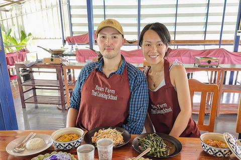 Chiang Mai ekologisk thailändsk matlagningsupplevelse