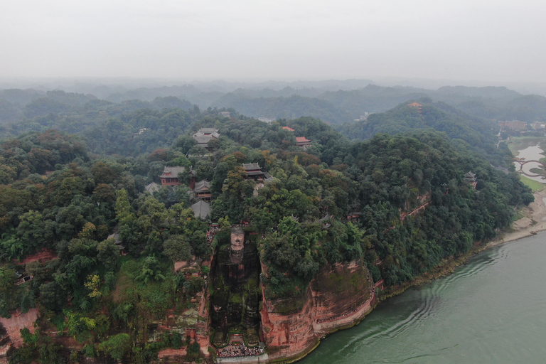 成都：乐山大佛徒步之旅成都：乐山大佛徒步之旅（英语导游）