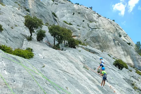 Aix-en-Provence : Classe d'escalade sur la Sainte-Victoire