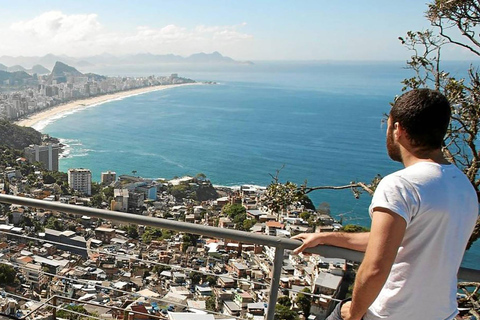 Rio de Janeiro: Favela do Vidigal 2-Hour Bar Tour