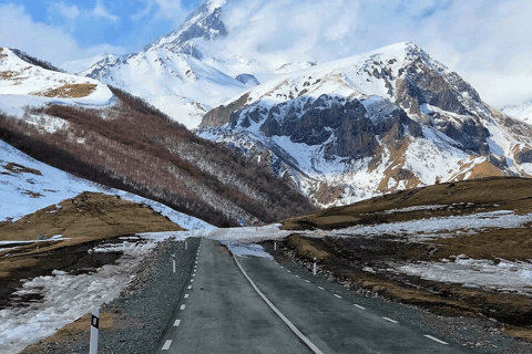 Depuis Tbilissi : Visite de Gudauri, KazbegiAu départ de Tbilissi : Visite privée Gudauri, Kazbegi