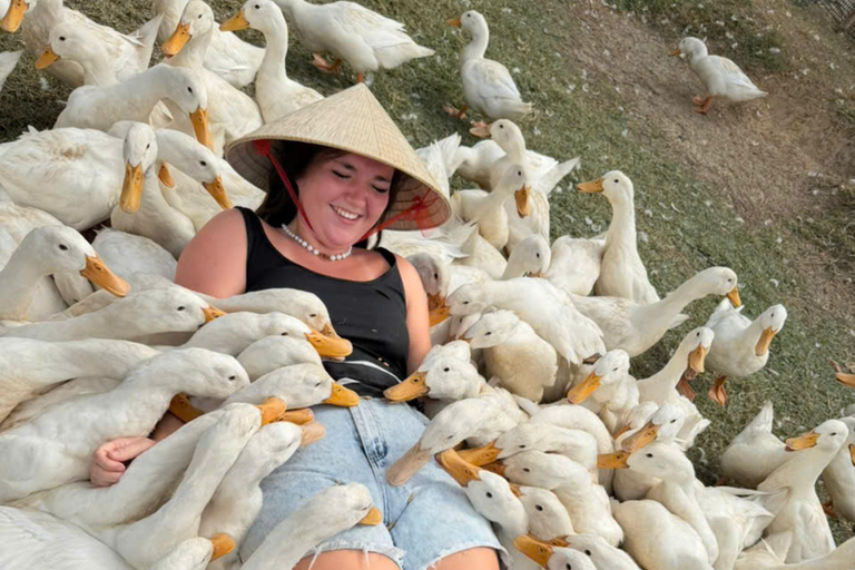 HA Chill:Duck Spa-Farm Tour-Lantern or Coffee Making on Bike HA Chill:Duck Spa-Farm Tour-Lantern Making on Bike Pick up
