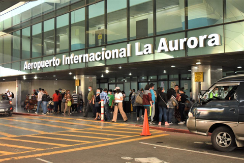 TRANSPORTE PRIVADO DO AEROPORTO DE LA AURORA PARA ANTIGUA