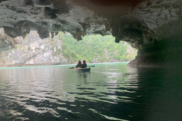 Au départ de Ninh Binh : 2 jours dans la baie de Lan Ha, nuit sur l&#039;île de Cat Ba