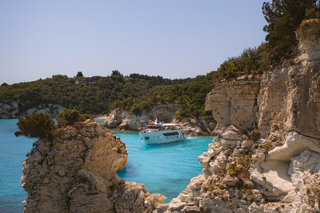 Corfù: Paxos, Antipaxos e Grotte Azzurre Crociera in tutta comodità!