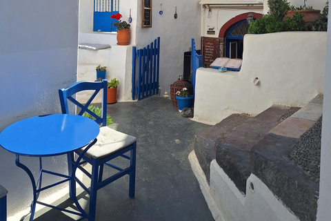 Santorini: From Reel to Real – Private Tour of Hidden Gems Santorin : visite privée en français – joyaux cachés