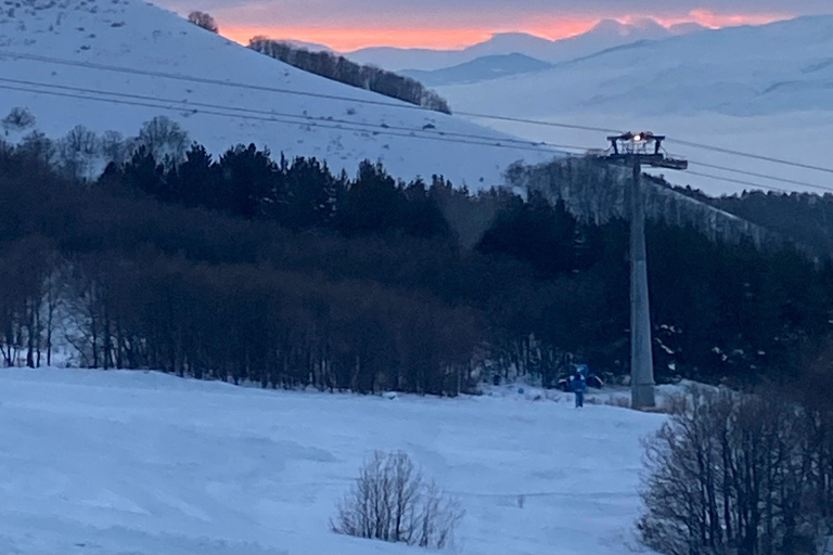 埃里温：迈勒滑雪度假村和修道院私人一日旅行
