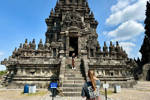 Subida a Borobudur, visita a Prambanan e Ballet Ramayana